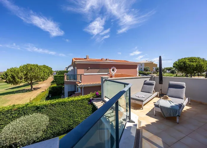 Boa Vista - Golf View Villa *