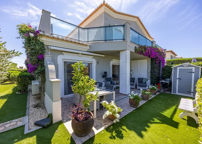 Boa Vista - Golf View Villa Lagos